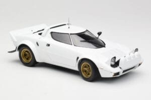 Lancia Stratos HF Stradale Vit Minichamps 1:18 155741700 Metall — bild 4 av 6