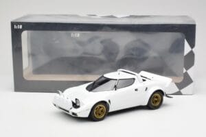 Lancia Stratos HF Stradale Vit Minichamps 1:18 155741700 Metall — bild 6 av 6