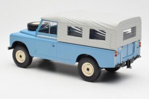 Land Rover Series II 109 Pick Up Closed Blå MCG 1:18 MCG18094 Metall — bild 5 av 6