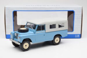 Land Rover Series II 109 Pick Up Closed Blå MCG 1:18 MCG18094 Metall — bild 6 av 6