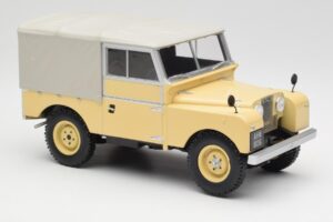 Land Rover 88 Series 1 Hard Top Ljusbeige MCG 1:18 MCG18368 Metall — bild 2 av 6