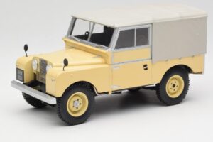 Land Rover 88 Series 1 Hard Top Ljusbeige MCG 1:18 MCG18368 Metall