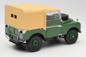 Land Rover 88 Series I Bronze Green Minichamps 1:18 150168906 Metall — bild 3 av 8