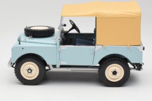 Land Rover 88 Series I RAF Blue Minichamps 1:18 150168908 Metall — bild 4 av 8