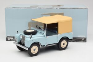 Land Rover 88 Series I RAF Blue Minichamps 1:18 150168908 Metall — bild 8 av 8