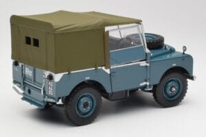 Land Rover 88 Series I Ljusblå Minichamps 1:18 150168907 Metall — bild 3 av 8