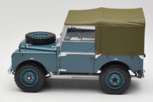 Land Rover 88 Series I Ljusblå Minichamps 1:18 150168907 Metall — bild 4 av 8