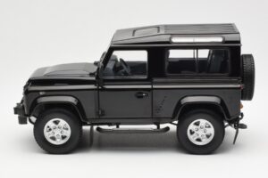 Land Rover Defender 90 Santorini Svart Metallic Kyosho 1:18 08901BK Metall — bild 4 av 8