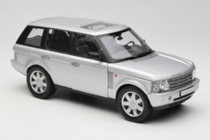 Land Rover Range Rover L322 Silver Welly 1:18 12536W Metall — bild 6 av 8