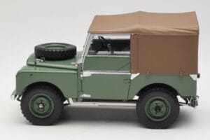 Land Rover Series 1 88 Grön Minichamps 1:18 150168912 Metall — bild 4 av 8