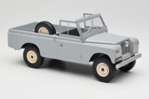 Land Rover Series II 109 Pickup Grå MCG 1:18 MCG18092 Metall — bild 4 av 6