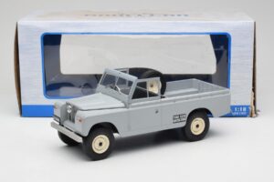 Land Rover Series II 109 Pickup Grå MCG 1:18 MCG18092 Metall — bild 6 av 6