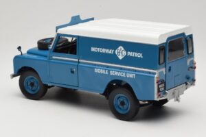 Land Rover Series III 109 Soft Top Motorway Patrol Blå Eagles Race 1:18 4403 Metall — bild 7 av 8
