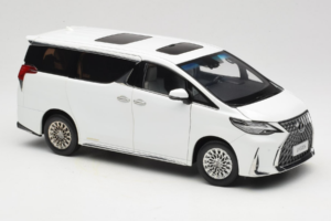 Lexus LM300h White Pearl Kyosho 1:18 08963WP Metall — bild 6 av 8