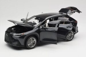 Lexus NX450h+ AZ20 Svart Kyosho 1:18 08968GBK Resin — bild 2 av 8