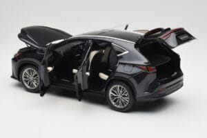 Lexus NX450h+ AZ20 Svart Kyosho 1:18 08968GBK Resin — bild 5 av 8