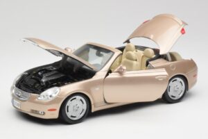 Lexus SC430 Beige Maisto 1:18 31629 Metall — bild 2 av 8