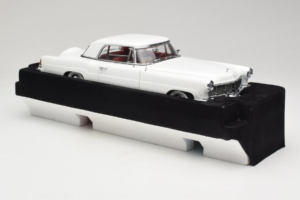Lincoln Continental Mark II Vit Road Signature 1:18 20078-P1 Metall — bild 4 av 6