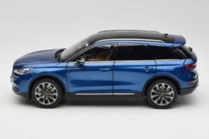 Lincoln Corsair Blå OEM 1:18 LINCOLN001 Metall — bild 4 av 8