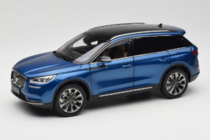 Lincoln Corsair Blå OEM 1:18 LINCOLN001 Metall