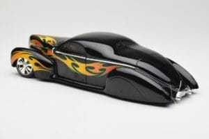Lincoln Zephyr Scrape Custom Svart med Flammor Hot Wheels 1:18 57319 Metall — bild 7 av 8