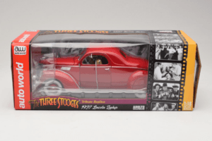 Lincoln Zephyr The Three Stooges Filmwagen Auto World 1:18 AWSS113/06 Metall — bild 5 av 5