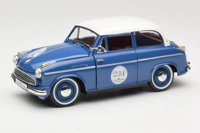 Lloyd Alexander TS #234 Blå Revell 1:18 08463 Metall