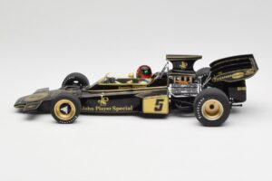 Lotus 72D #5 E. Fittipaldi John Player Special GP Spain 1972 MCG 1:18 MCG18610F Metall — bild 5 av 6