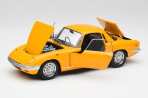 Lotus Elan S/E Racing Gul AUTOart 1:18 75352 Metall — bild 2 av 8