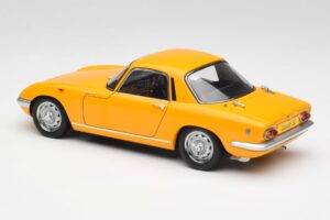 Lotus Elan S/E Racing Gul AUTOart 1:18 75352 Metall — bild 7 av 8