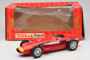 Maserati 250F Röd Tonka 1:18 16724 Metall — bild 6 av 6