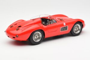 Maserati 300S Röd CMC 1:18 M-105 Metall — bild 2 av 6