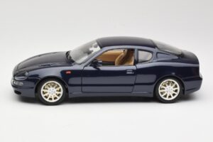 Maserati 3200 GT Svart Bburago 1:18 3371 Metall — bild 4 av 8