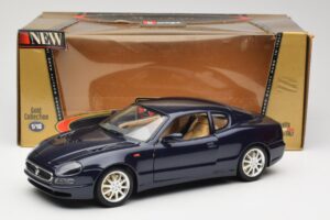 Maserati 3200 GT Svart Bburago 1:18 3371 Metall — bild 8 av 8