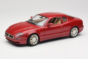 Maserati 3200 GT Mörkröd Bburago 1:18 3341-M2 Metall