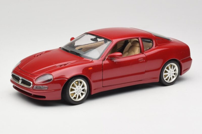 Maserati 3200 GT Mörkröd Bburago 1:18 3341-M2 Metall