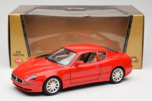 Maserati 3200 GT Röd Bburago 1:18 3341 Metall — bild 8 av 8