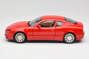 Maserati 3200 GT Rosso Mondiale Bburago 1:18 3341-M1 Metall — bild 4 av 8