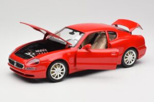 Maserati 3200 GT Röd Specialsamling Bburago 1:18 30071 Metall — bild 2 av 8