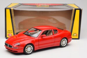 Maserati 3200 GT Röd Specialsamling Bburago 1:18 30071 Metall — bild 8 av 8