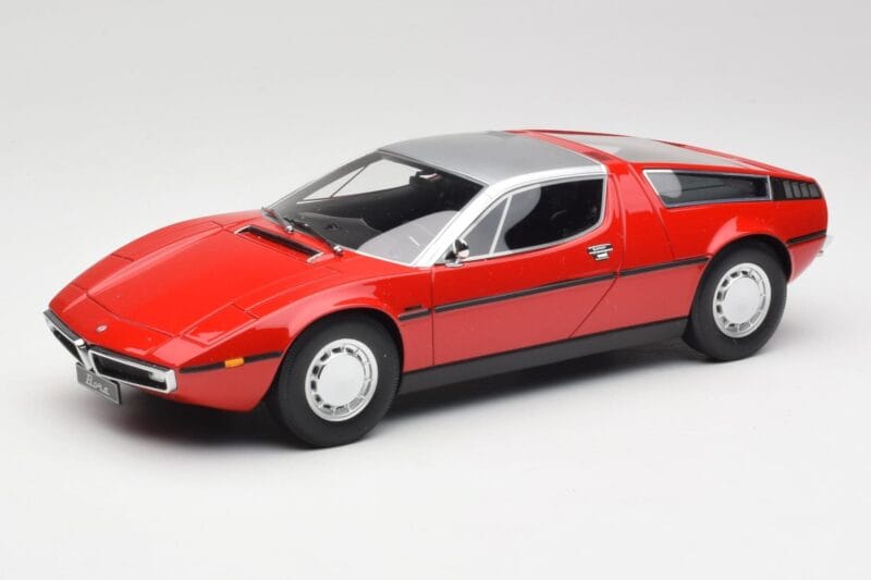 Maserati Bora Röd & Silver Minichamps 1:18 107123721 Resin