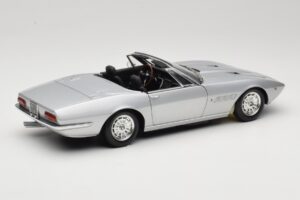 Maserati Ghibli Spyder Silver Minichamps 1:18 100122330 Metall — bild 3 av 7