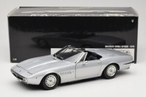 Maserati Ghibli Spyder Silver Minichamps 1:18 100122330 Metall — bild 7 av 7