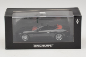 Maserati GranCabrio Svart Metallic Minichamps 1:43 400123930 Metall — bild 5 av 5