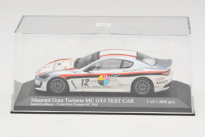 Maserati GranTurismo MC GT4 #12 Sperati / La Mazza Maserati MC 2010 Minichamps 1:43 400101212 Metall — bild 4 av 5