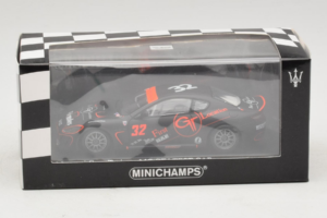 Maserati GranTurismo MC GT4 #32 J. Sicart Maserati MC 2010 Minichamps 1:43 400101232 Metall — bild 5 av 5