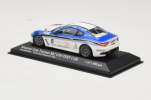 Maserati GranTurismo MC GT4 #9 Moncada / Petrini Maserati MC 2010 Minichamps 1:43 400101209 Metall — bild 3 av 5