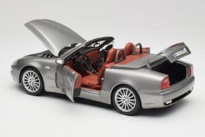 Maserati 4200 GT Spyder Grå Bburago 1:18 18-12019 Metall — bild 5 av 8