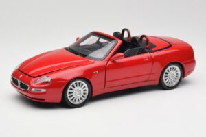 Maserati GT Spyder Röd Bburago 1:18 34097 Metall