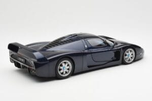 Maserati MC12 Road Car Blå Metallic AUTOart 1:18 75802 Metall — bild 3 av 8